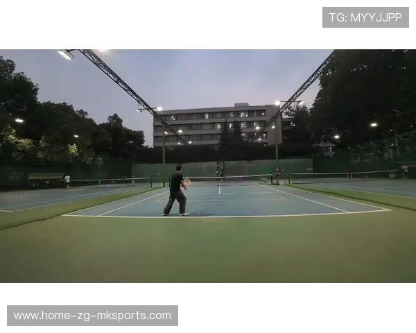 网球对拉两分钟，激烈消耗体力的运动体验全揭秘